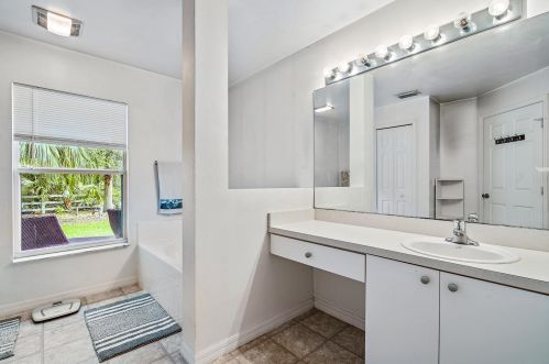 1732 Leafy Rd, Fort Pierce FL 34953-1355 exterior