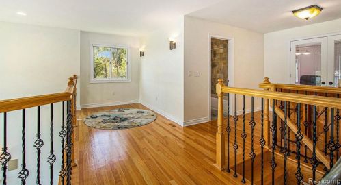 692 Appalachi St, Walled Lake MI  48390-1005 exterior