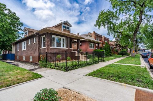 6756 Prairie Ave, Chicago IL  60637-4033 exterior