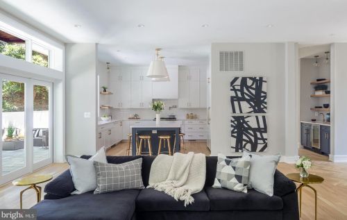 3036 Arizona Ave, Washington DC  20016-3419 exterior