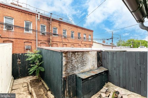 1332 G St, Washington DC  20005-3004 exterior