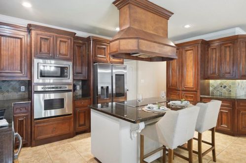 11637 Princess Ann Ct, Montgomery TX 77316-3604 exterior