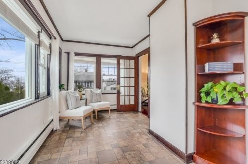 16 Fitzrandolph Rd, Town Center NJ  07052-3509 exterior