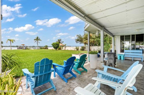 2945 Newfound Harbor Dr, Merritt Island FL 32952-2861 exterior