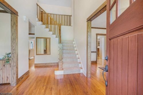 12 Cowie Rd, Chester, NJ 07930-2841