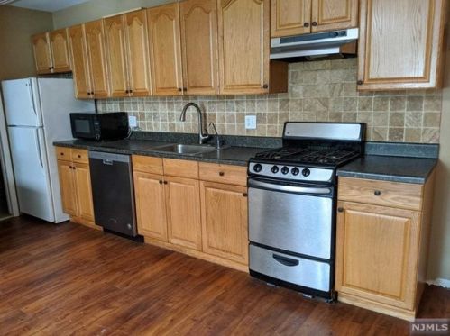 134 Hardenburgh Ave, Demarest NJ  07627-2100 exterior