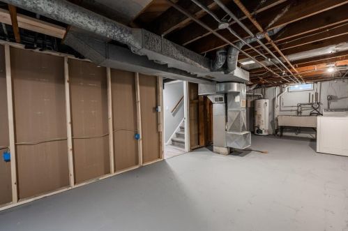 9504 Palmetto Ave, Milwaukee WI  53222-1558 exterior