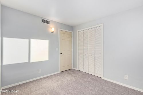 1343 Knox St, Tucson AZ 85705-2507 exterior