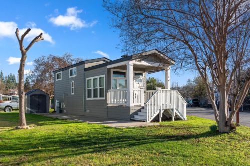 715 Oakdale St, Folsom, CA 95630-2446