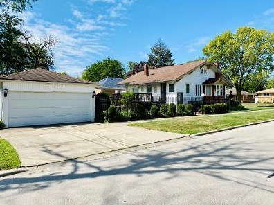 2501 12 Ave, Broadview IL 60153-1405 exterior