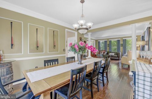 5 Cobblestone Ct, Columbus NJ 08022-1969 exterior