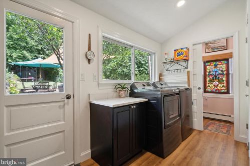 652 Johnson St, Philadelphia PA 19138-1039 exterior