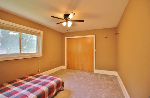 2524 15 St, Duluth MN 55806-1122 exterior