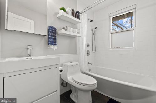 2010 Jackson St, Washington DC 20017-2954 exterior