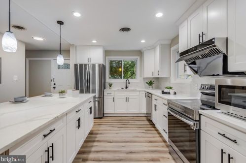 1633 Martha Ter, Rockville MD 20852-4133 exterior