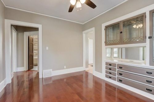 2024 55, Milwaukee WI 53220-2045 exterior