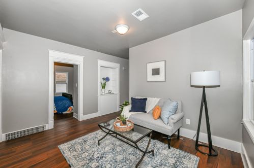 3722 7 St, Milwaukee WI 53212-1437 exterior