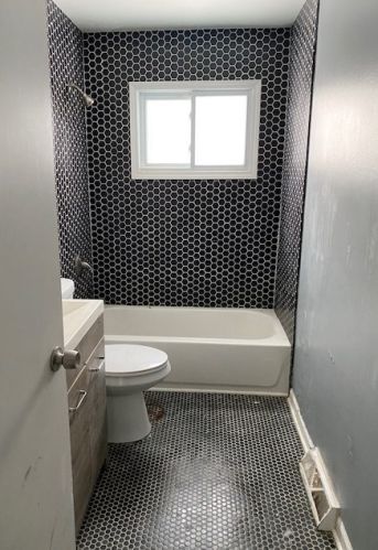 1638 Glen Flora Ave, Waukegan IL 60085-1475 exterior