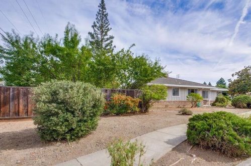 514 Coakley Dr, San Jose, CA 95117-1520