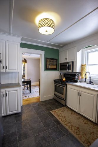 42 Noyes St, Concord NH 03301-2327 exterior