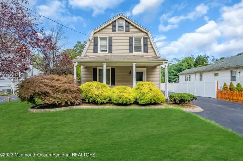 308 Monmouth Rd, West Long Branch NJ 07764-1028 exterior