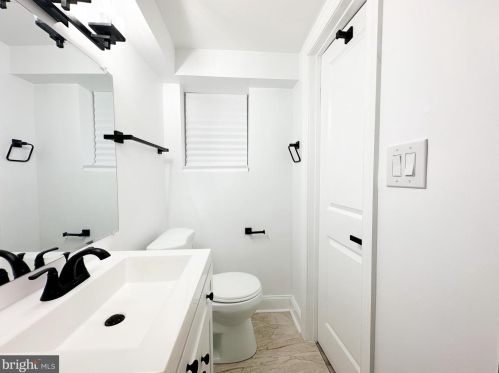 5217 New Hampshire Ave, Washington DC 20011-7920 exterior