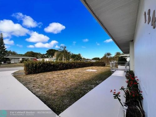 124 Lobster Rd, Fort Pierce FL  34983-1718 exterior