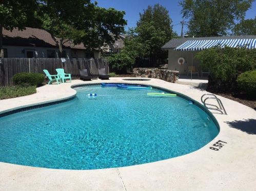 1548 Beach St, Meskegon MI  49441-1006 exterior