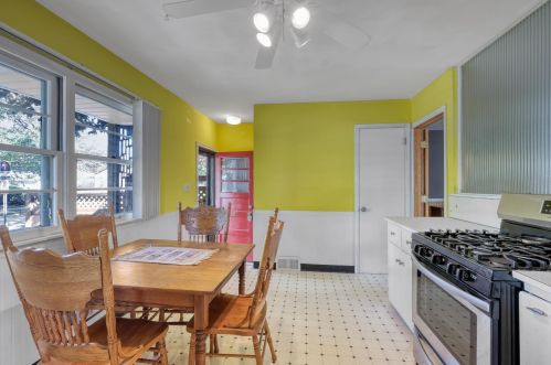 1322 Cleveland Ave, Saint Paul MN 55116-2653 exterior