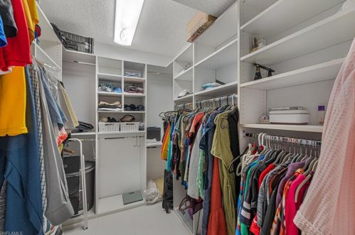 5809 Glencove Dr, Naples FL 34108-3102 exterior