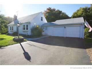 22 Eastview Dr, Windsor CT  06095-1824 exterior