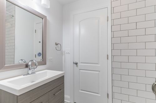 25 118th Pl, Chicago IL 60628-5801 exterior