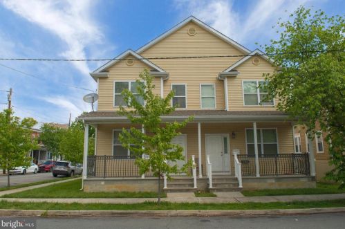 826 Plum St, Trenton, NJ 08638-3353