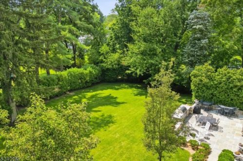 40 Linden Ln, Chatham Township NJ 07928-1654 exterior