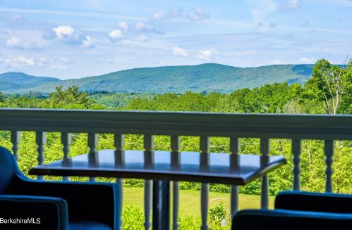 2 Kemble St, Lenox MA 01240-2816 exterior