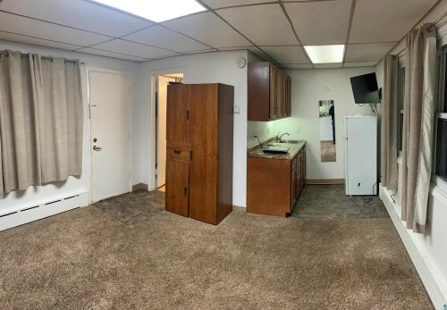 6716 Westgate Blvd, Duluth MN 55807-1985 exterior