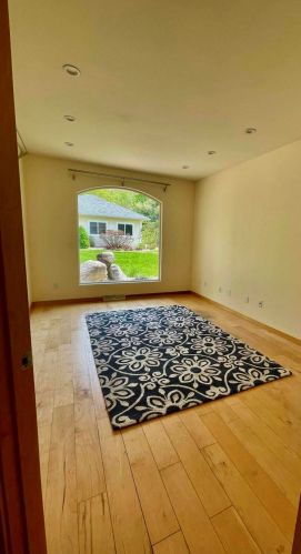 4900 Knapp St, Grand Rapids MI 49525-9436 exterior