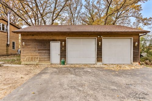 3001 Chestnut Dr, Bull Valley IL 60097-9399 exterior