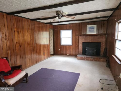 303 Vly Vw Ave, Leesburg VA 20175-2629 exterior