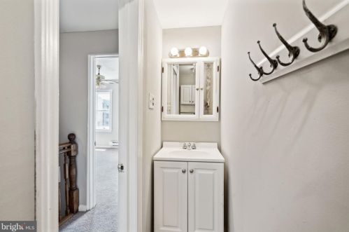 2607 Christian St, Philadelphia PA 19147-3612 exterior