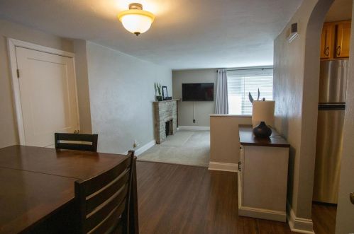 708 Laclede Sta Rd, Saint Louis MO 63117-2045 exterior