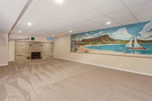 5796 Kinnickinnic Riv Pkwy, Milwaukee WI 53219-2231 exterior