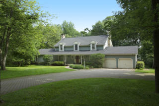 104 Talmage Rd, Mendham, NJ 07945-1512