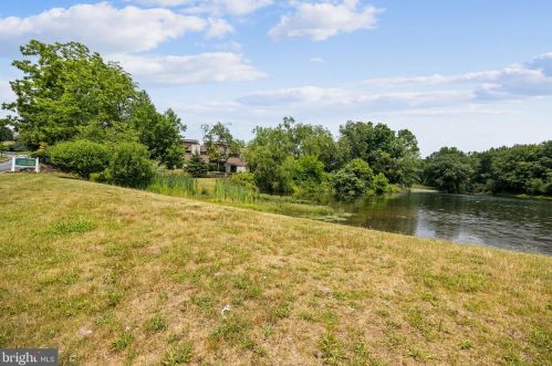 77 Slope, Clinton NJ 08809-1134 exterior