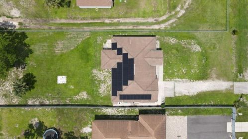 2720 27 Ave, Naples FL 34120-8988 exterior