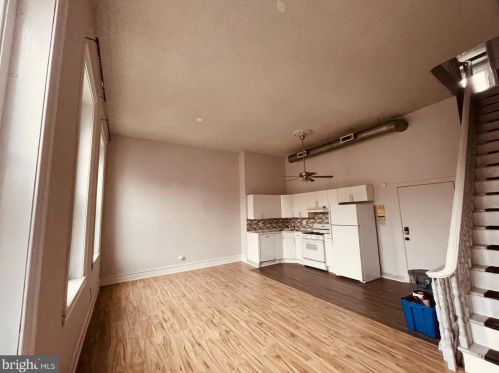 1129 Broad St, Philadelphia PA  19147-4434 exterior