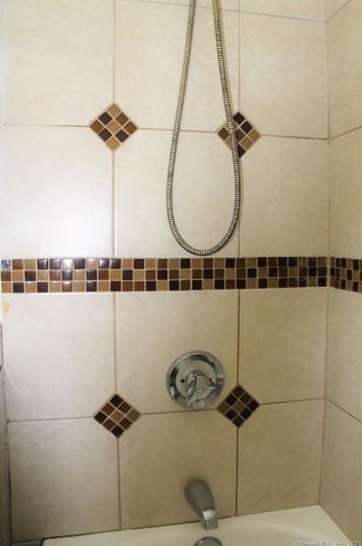 1078 Blvd, Hartford CT 06119-1714 exterior