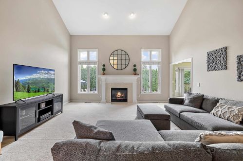 21192 Strawberry Hills Dr, Macomb Township MI 48044-2277 exterior