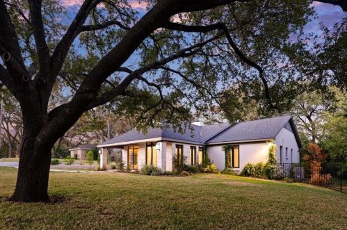 3919 Balcones Dr, Austin TX 78731-5414 exterior