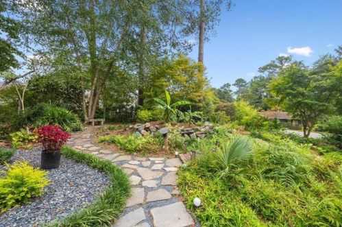 3904 Gladney Dr, Atlanta GA  30340-4618 exterior